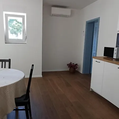 Alexa 2 アパート